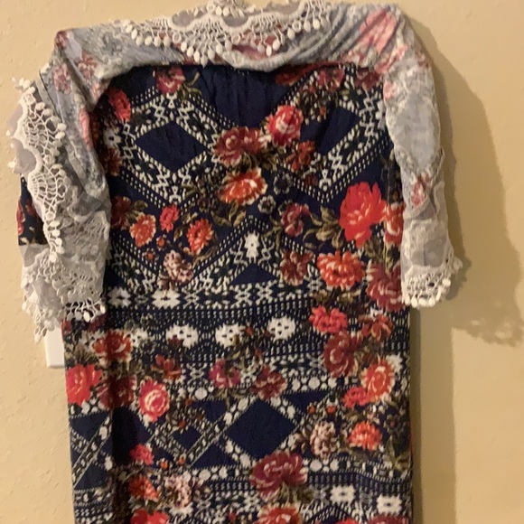 “Picnics in the Park” Maxi Dress - Picture 4 of 5